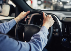 В Таганроге пассажир такси ограбил водителя 