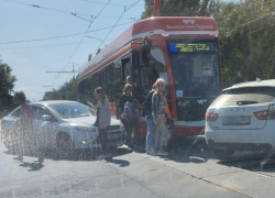 В очередную «пятёрку» врезались в Таганроге на Большом Проспекте
