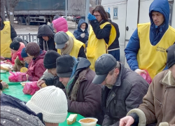 Кто и зачем кормит бездомных в Таганроге? 