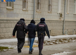В Таганрогском ЛО МВД России на транспорте рассказали подросткам, чем опасны митинги