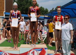 Синхронистки Таганрога заняли призовые места на первенстве по синхронному плаванию