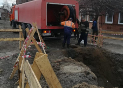 «Водоканал» Таганрога сообщил, как продвигается ремонт коллектора на переулке Батайском