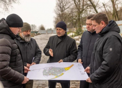 Глава администрации Таганрога и Первый замгубернатора обсудили судьбу брусчатки на Пушкинской набережной