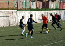 Команда футболистов таганрогского "Водоканала" проявила стойкость духа на спортивных соревнованиях