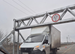 Рамка габаритного контроля на Михайловском переезде в Таганроге вернулась на законное место