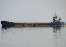 Флот таганрогского порта усилили новой шаландой для поддержания судоходных глубин