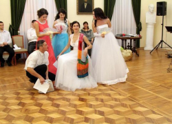 В таганрогской гимназии Антона Чехова провели пятый бал