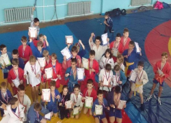 В Таганроге прошел турнир по самбо 