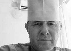 Администрация предлагает назвать улицу в честь анестезиолога Валерия Ткачука, погибшего от коронавируса
