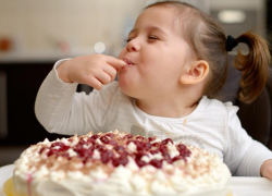 Поздравляем таганрожцев с праздником – Международным днем торта