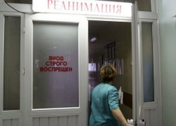 В Таганроге выпавшая из окна восьмого этажа девочка находится в тяжелом состоянии