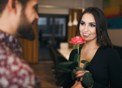 Дончане стали предлагать услугу «Парень на 8 Марта»