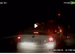 Таганрогский автолюбитель заснял на видеорегистратор таксиста- нарушителя