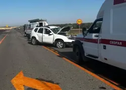 На трассе между Ростовом и Таганрогом в ДТП погиб мужчина, ещё одного госпитализировали