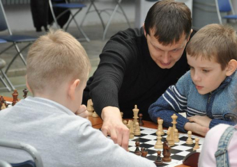 Учителей по шахматам будут превращать в судей в Таганроге 