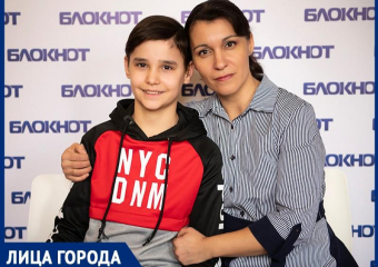 Он слышит музыку через вибрации: Дима Яновский из Таганрога танцует, не имея слуха