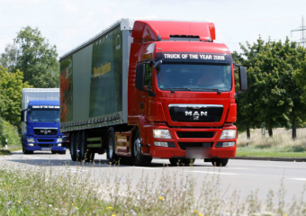 На воронежской трассе под колесами фуры погиб житель Таганрога