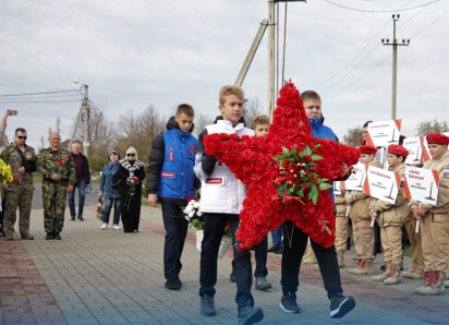 «Венок славы» от Таганрога приняли «Рубежи воинской доблести»