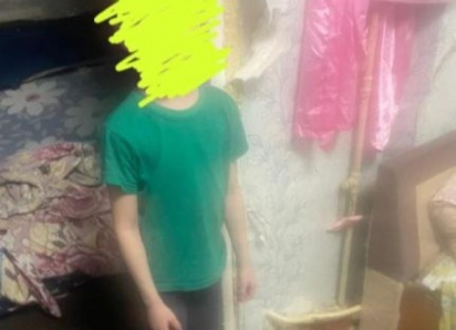 «Из душа еле выскочили»: обрушение потолка в аварийном доме грозит убить таганрожцев