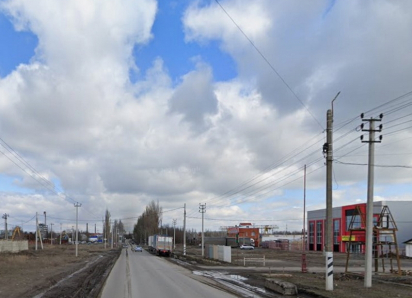 «Их нет в природе»: таганрожцы удивляются, как могли убрать грязь у бордюров на Николаевском шоссе