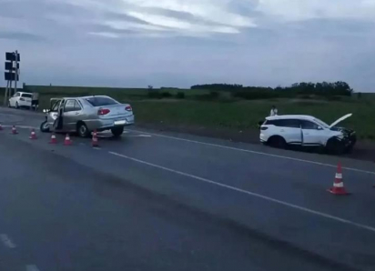 Не уступил дорогу: двое пожилых людей пострадали в ДТП под Таганрогом