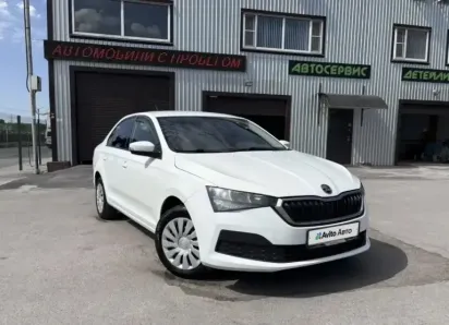 Товар дня: Skoda Rapid со скидкой 50 000 руб