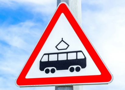 «Даже по своему расписанию не ходили»: таганрожцы оценили работу трамваев до 12 ночи на Пасху