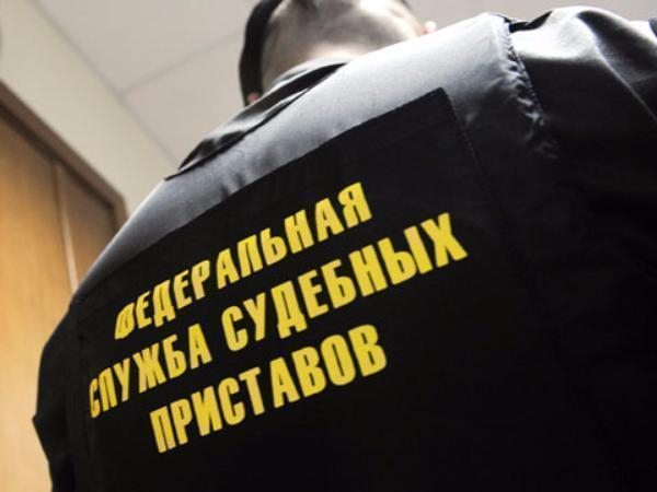 Судебные приставы вышли на круглосуточную охоту за таганрогскими должниками