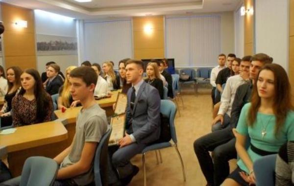 Сорок студентов Таганрога получили право на городскую стипендию