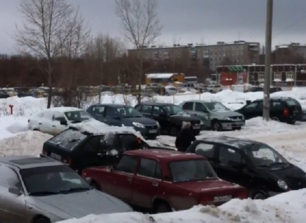 В Таганроге женщина-автолюбитель жестоко отомстила своему обидчику