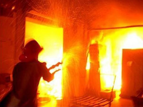В Таганроге сгорела шашлычная