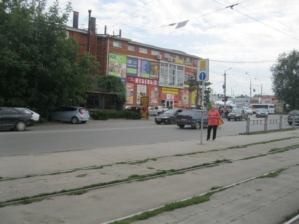 В «Благоустройстве» Таганрога не знают о требованиях к оборудованию остановок