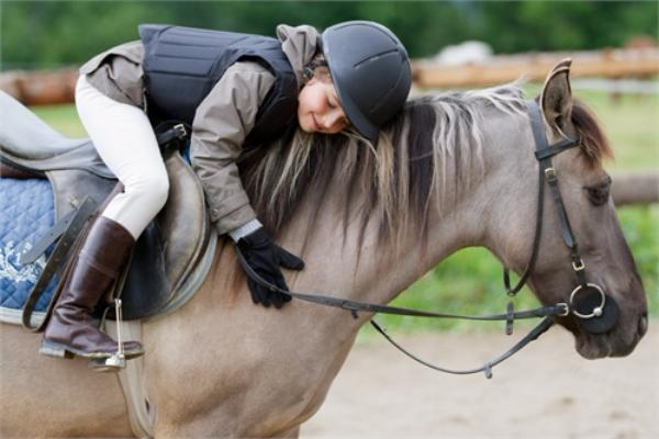 Таганрогские дети-инвалиды показали высший класс в конном спорте