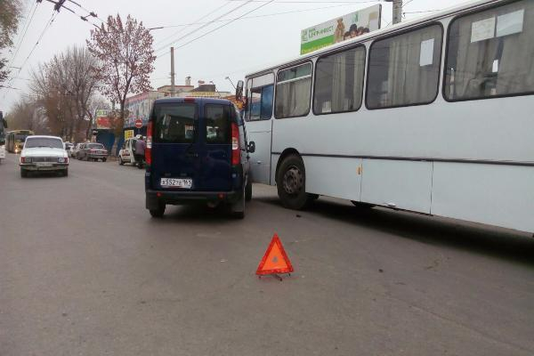 В Таганроге произошло ДТП с участием общественного транспорта