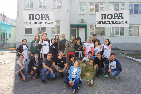 Волонтеры «Молодежного клуба» готовы к борьбе со снегом в Таганроге