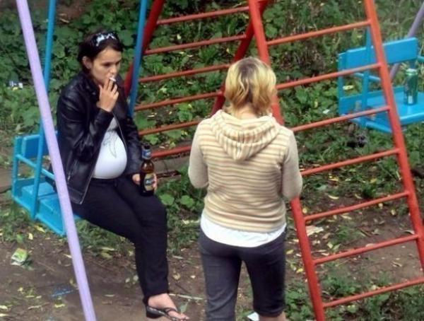 Житель Таганрога возмущен поведением беременных женщин