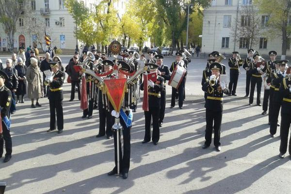 В Таганроге прошел митинг в честь 7 ноября