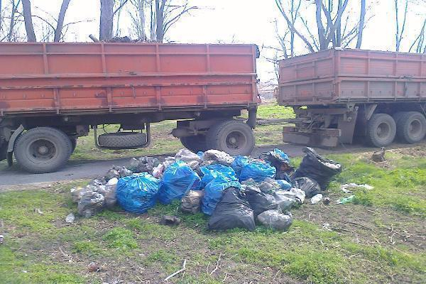 В Таганроге после субботников вывезли 150 тонн мусора