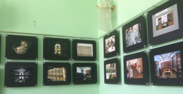 Фотовыставка, посвященная столетию со дня открытия библиотеки имени А. П. Чехова, проходит в Таганроге