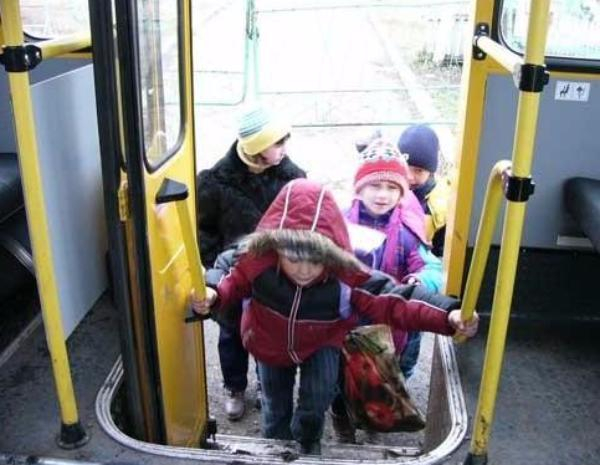 Водитель таганрогской маршрутки отказал ребенку в остановке