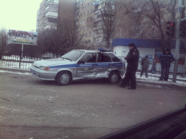 В Таганроге спешившие на вызов сотрудники полиции попали в ДТП