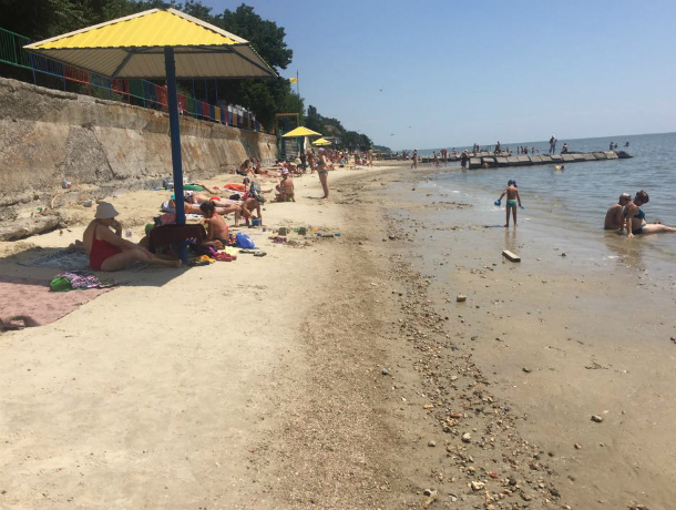 «Экономический вестник» назвал  грязными два пляжа в Таганроге и один в Петрушино