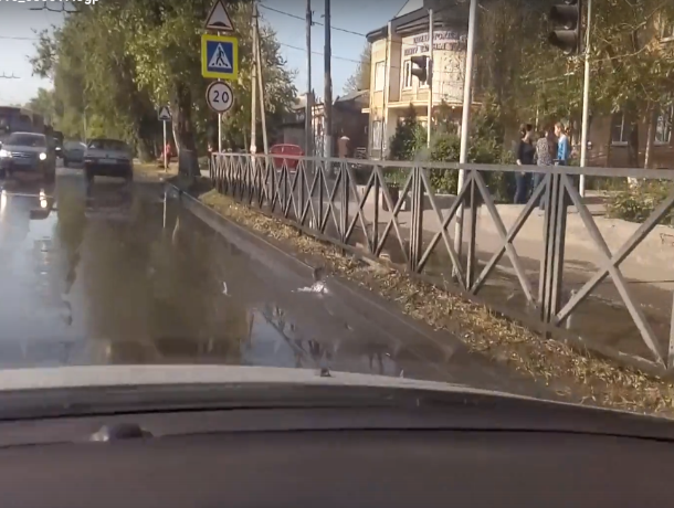 Сразу в двух районах Таганрога случился потоп