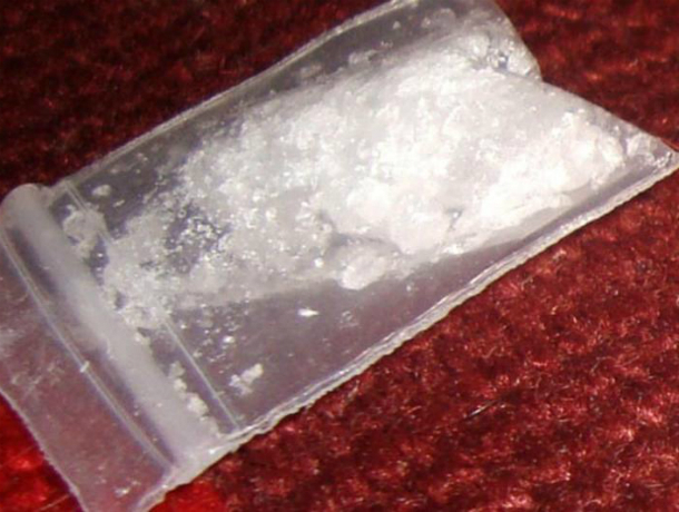 У мужчины солидного возраста нашли пакетик «соли» в Таганроге