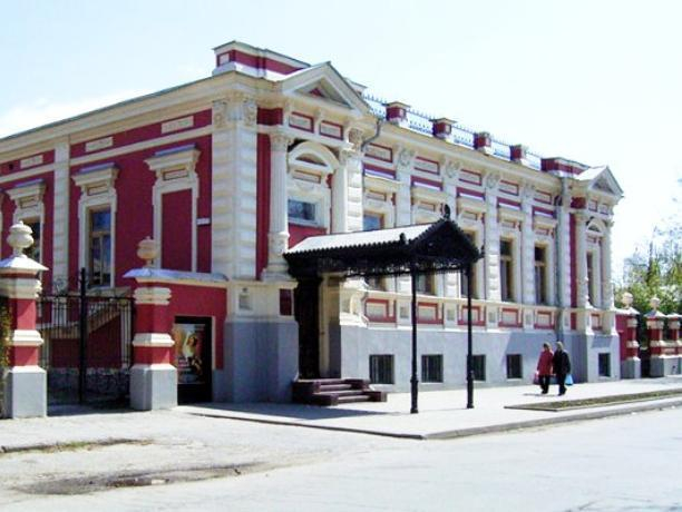 Две картины из Таганрога участвуют в масштабной выставке в Москве