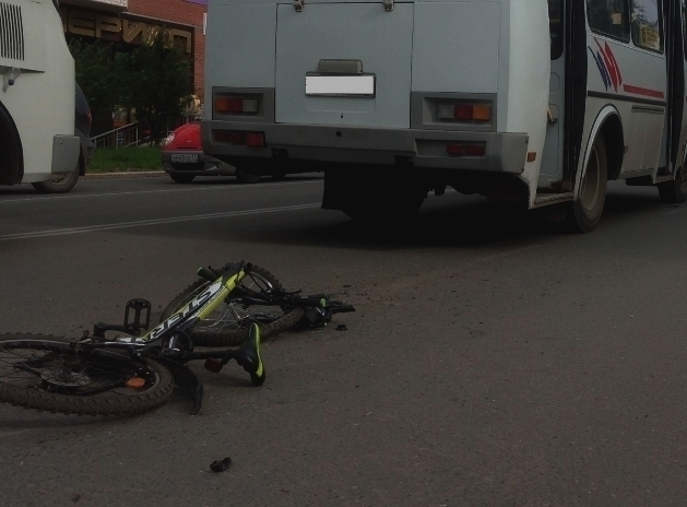 В Таганроге ребенок попал под колеса автобуса