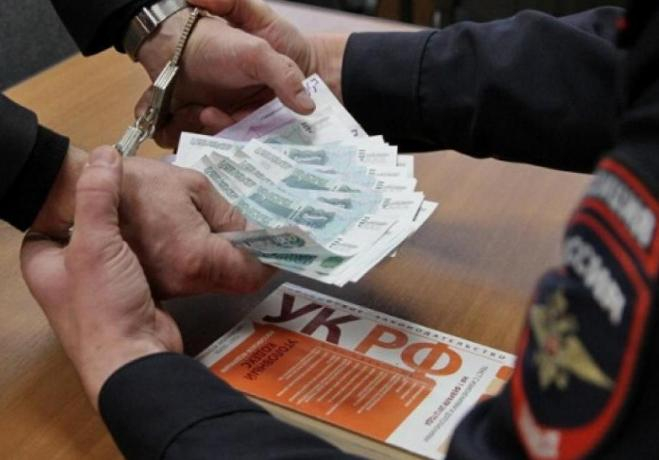 Гражданина Украины оштрафовали за передачу взятки сотруднику Таганрогской таможни