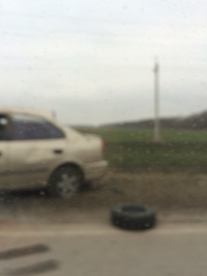 В Таганроге перевернулся автомобиль