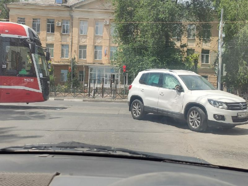 ДТП в Таганроге с участием нового трамвая
