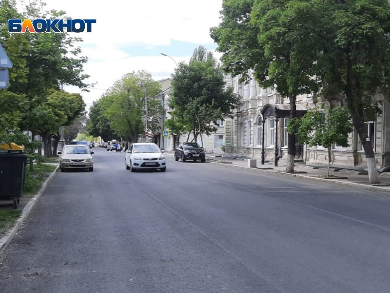 В Таганроге завершился  ремонт автомобильной дороги по улице Петровской